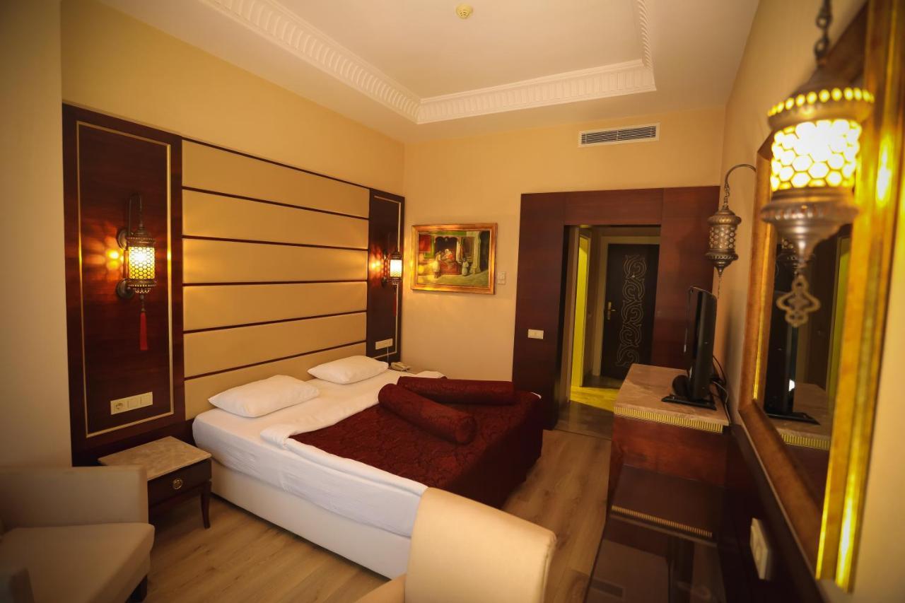 Kronos Hotel Golbası エクステリア 写真