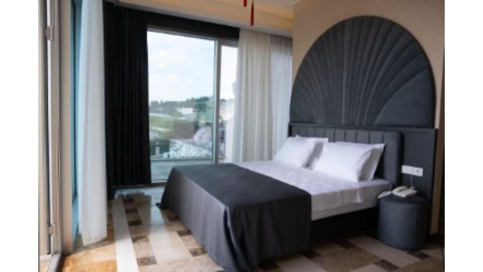 Kronos Hotel Golbası エクステリア 写真