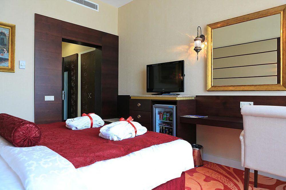 Kronos Hotel Golbası エクステリア 写真