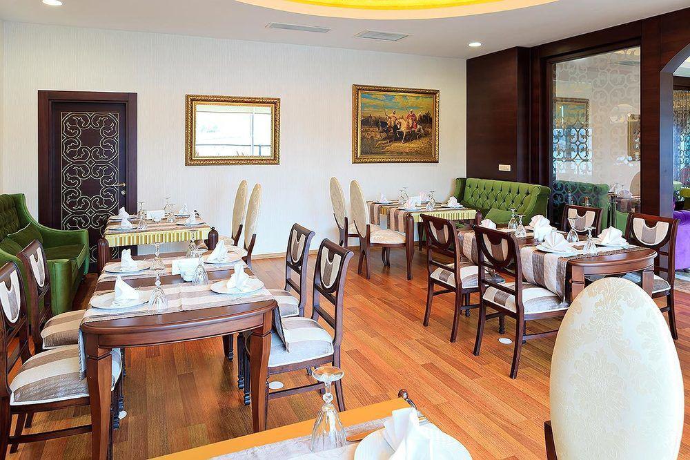 Kronos Hotel Golbası エクステリア 写真