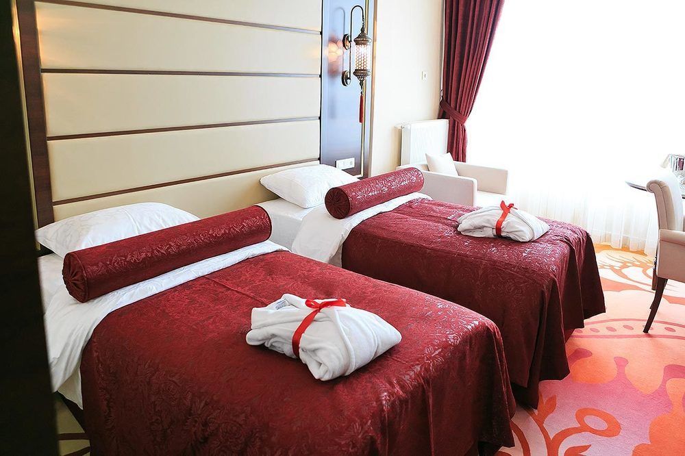 Kronos Hotel Golbası エクステリア 写真